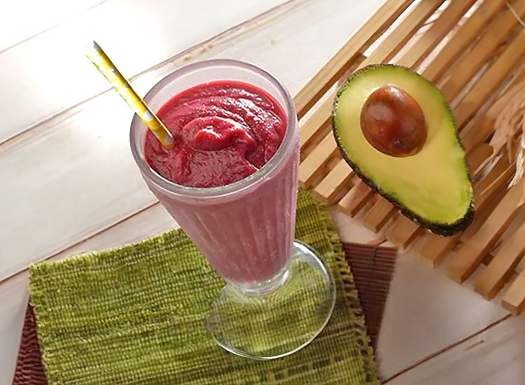Avocado, Beet, and Pineapple Smoothie