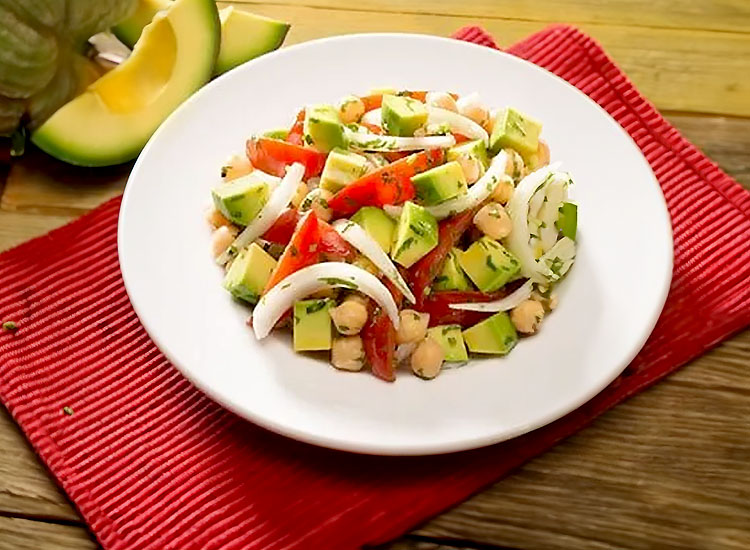 Ensalada de Garbanzo con Aguacate