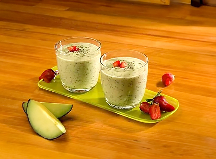 Avocado and Chia Seed Smoothie