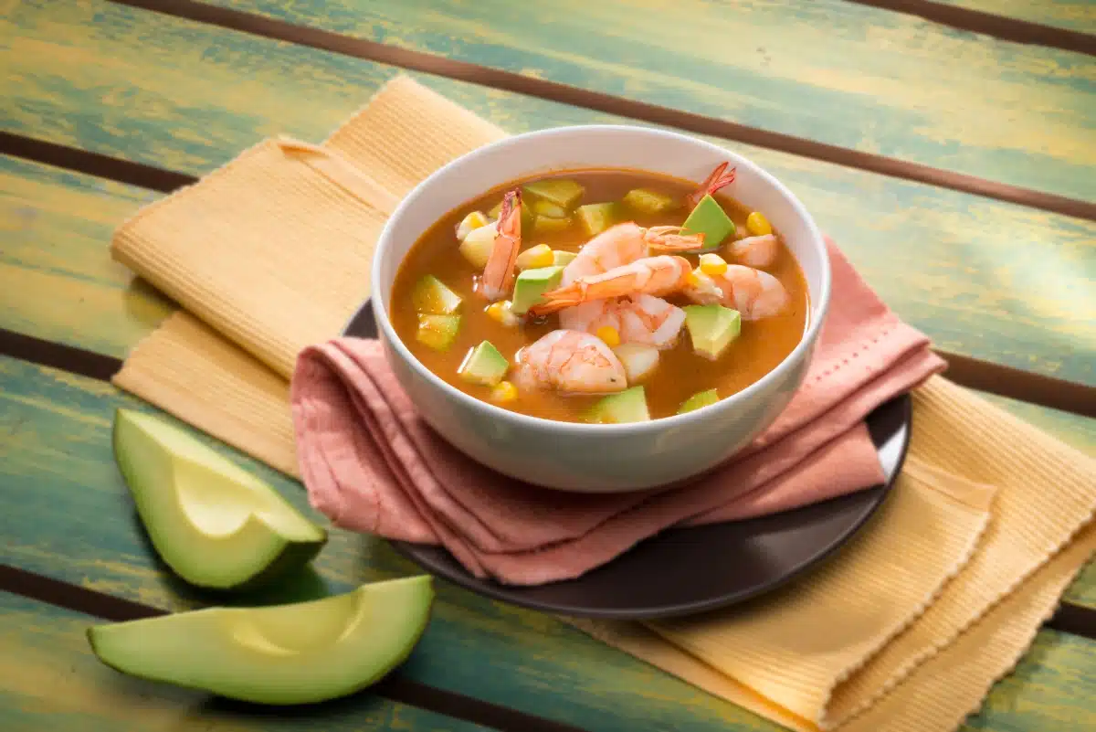Sopa de Elote y Camaron