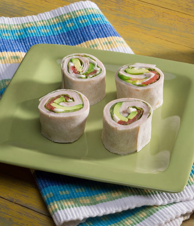 Rollitos de Aguacate y Pavo